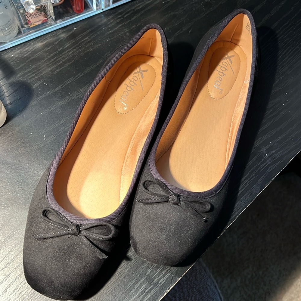 Black ballet slippers size 8.5